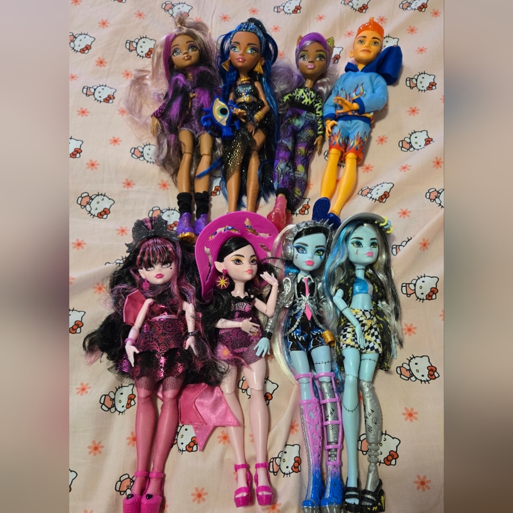 Monster high dolls